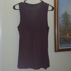 Banana Republic Burgundy V neck top